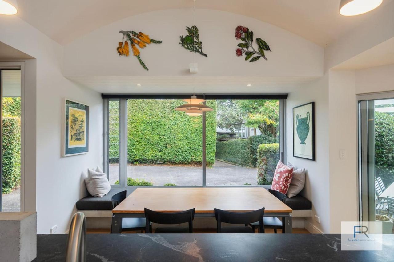 Westmere Poolside Escape Holiday home *